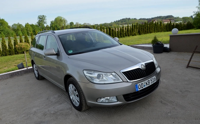 Skoda Octavia cena 18900 przebieg: 216000, rok produkcji 2009 z Nekla małe 326